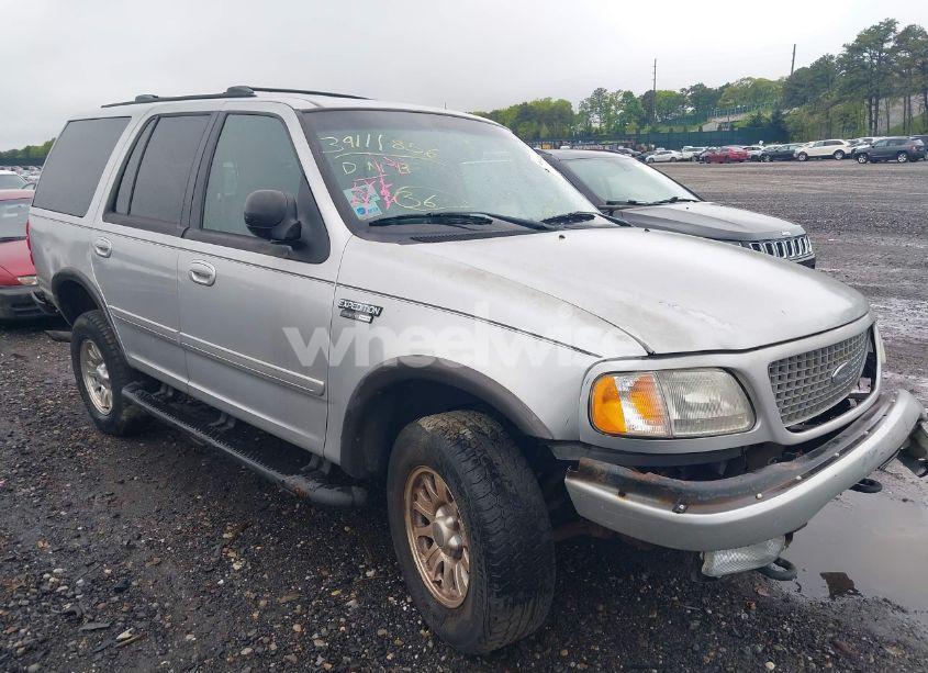 2001 Ford Expedition XLT (VIN 1FMFU16L01LA85178) main photo