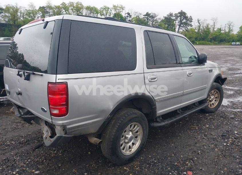 Photo 4 of 2001 Ford Expedition XLT (VIN 1FMFU16L01LA85178)