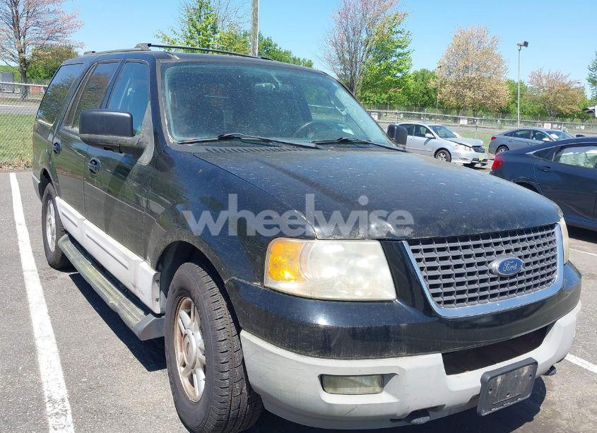 2003 Ford Expedition XLT (VIN 1FMFU16L13LC24253) main photo