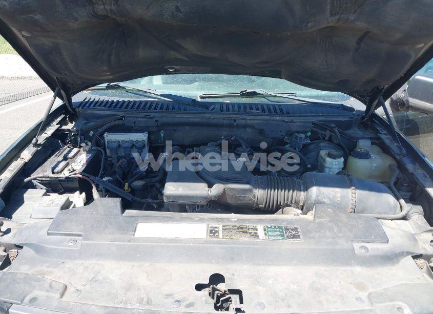 Photo 10 of 2003 Ford Expedition XLT (VIN 1FMFU16L13LC24253)