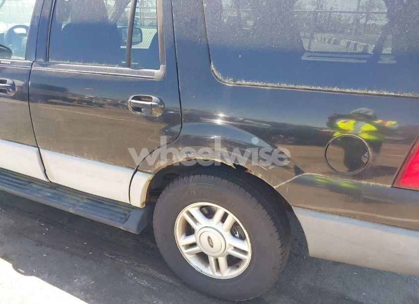 Photo 13 of 2003 Ford Expedition XLT (VIN 1FMFU16L13LC24253)