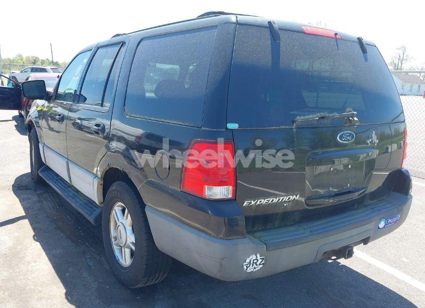 Photo 3 of 2003 Ford Expedition XLT (VIN 1FMFU16L13LC24253)