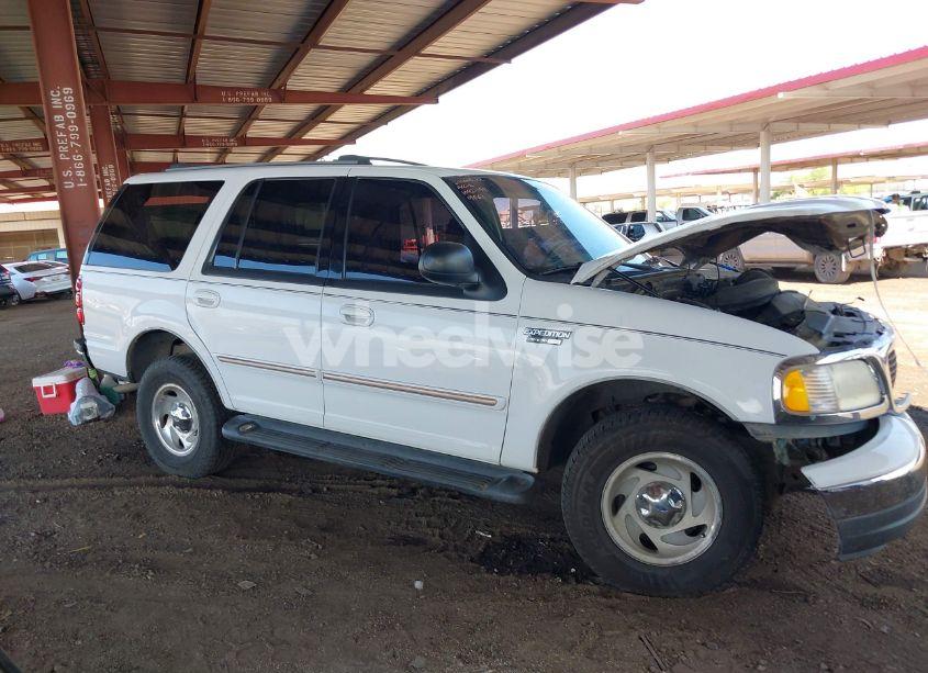 Photo 13 of 2000 Ford Expedition XLT (VIN 1FMFU16L1YLB49061)