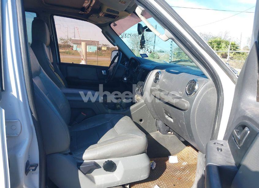 Photo 5 of 2003 Ford Expedition XLT (VIN 1FMFU16L23LB55590)