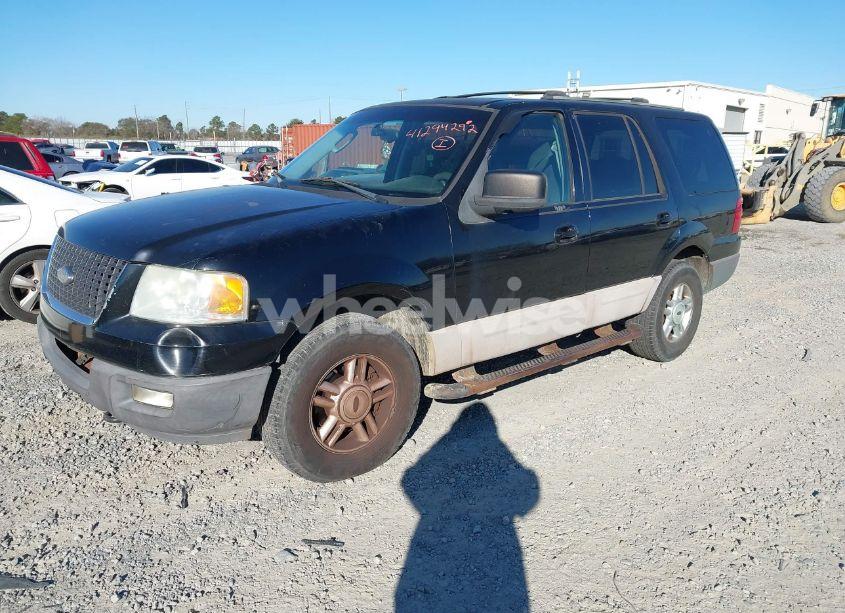 Photo 2 of 2003 Ford Expedition XLT (VIN 1FMFU16L23LC03587)