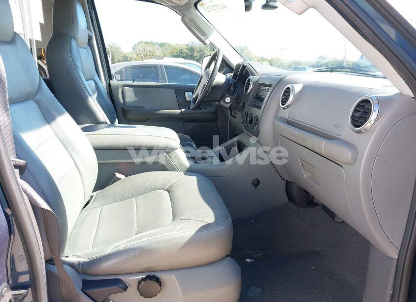 Photo 5 of 2004 Ford Expedition NBX/XLT (VIN 1FMFU16L24LB19187)