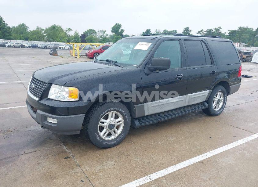 Photo 2 of 2003 Ford Expedition XLT (VIN 1FMFU16L33LA36849)
