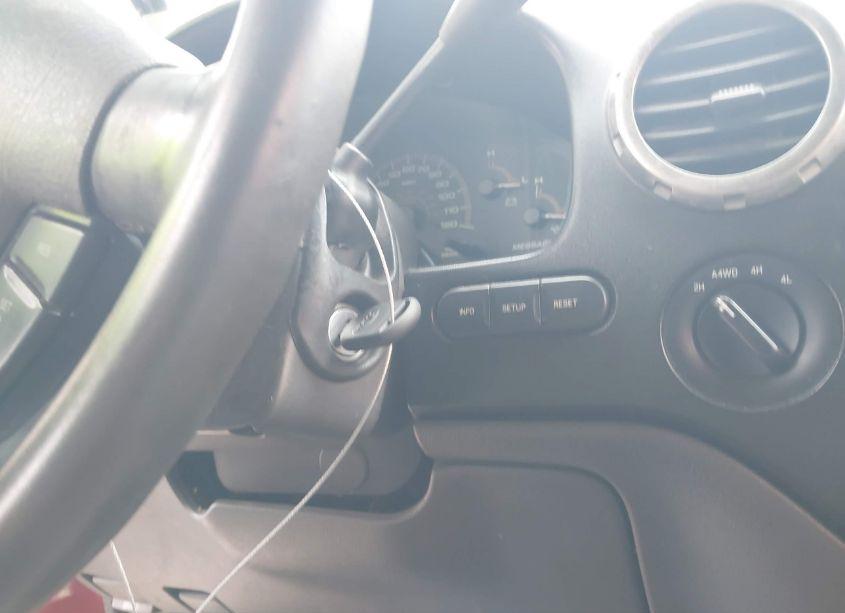 Photo 11 of 2003 Ford Expedition XLT (VIN 1FMFU16L33LA52940)