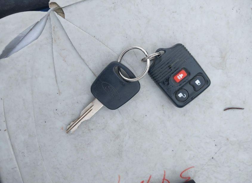 Photo 11 of 2002 Ford Expedition XLT (VIN 1FMFU16L52LA85744)