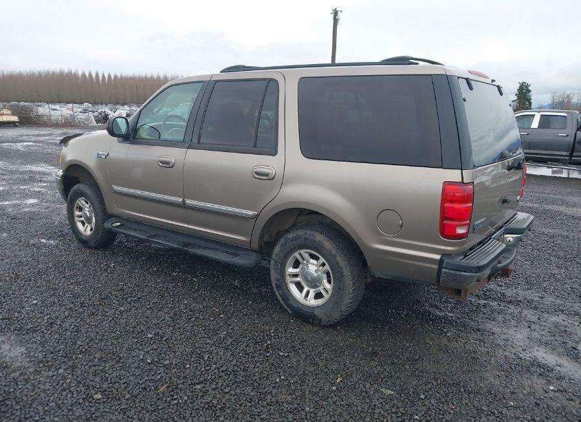 Photo 3 of 2002 Ford Expedition XLT (VIN 1FMFU16L52LA85744)