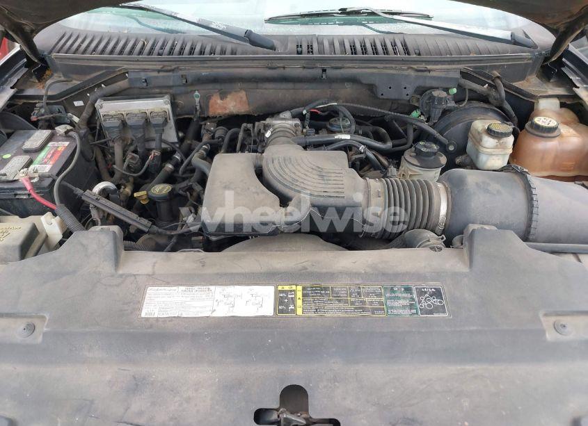 Photo 10 of 2004 Ford Expedition NBX/XLT (VIN 1FMFU16L54LA27801)