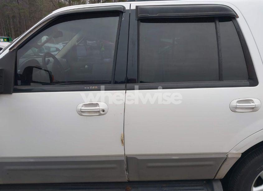 Photo 14 of 2003 Ford Expedition XLT (VIN 1FMFU16L63LA30060)
