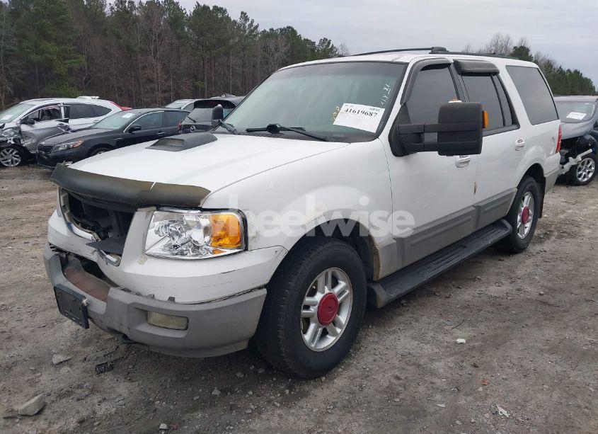 Photo 2 of 2003 Ford Expedition XLT (VIN 1FMFU16L63LA30060)