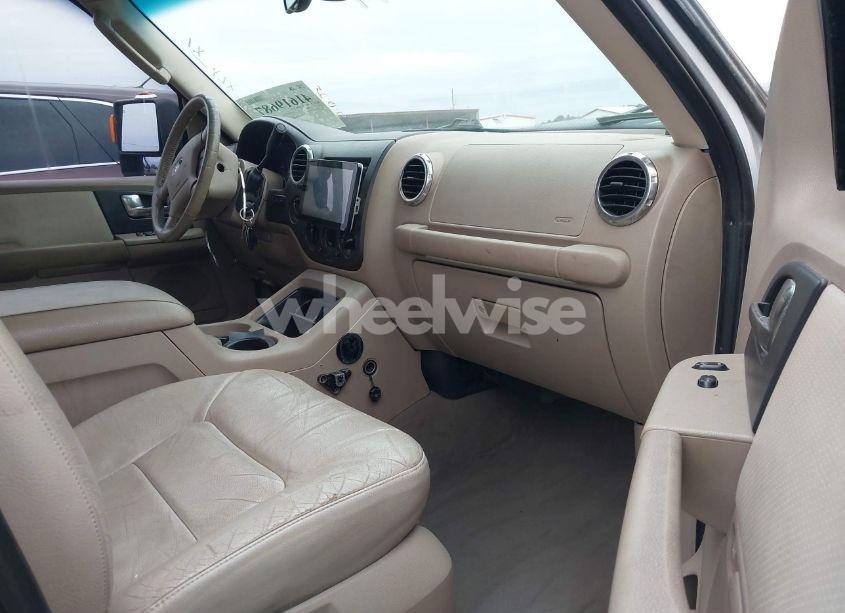 Photo 5 of 2003 Ford Expedition XLT (VIN 1FMFU16L63LA30060)