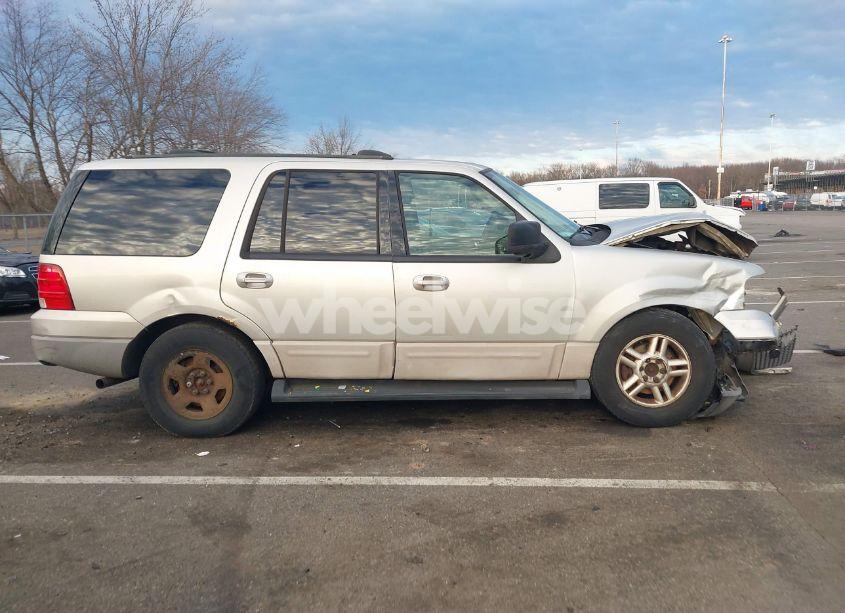 Photo 13 of 2003 Ford Expedition XLT (VIN 1FMFU16L63LC56132)