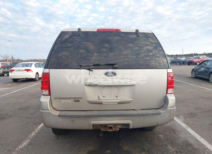 Photo 16 of 2003 Ford Expedition XLT (VIN 1FMFU16L63LC56132)