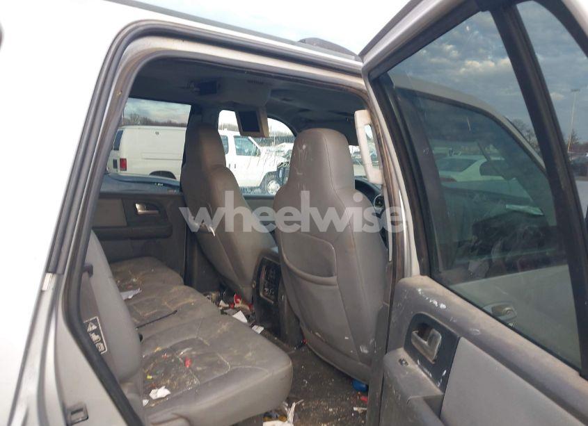 Photo 8 of 2003 Ford Expedition XLT (VIN 1FMFU16L63LC56132)