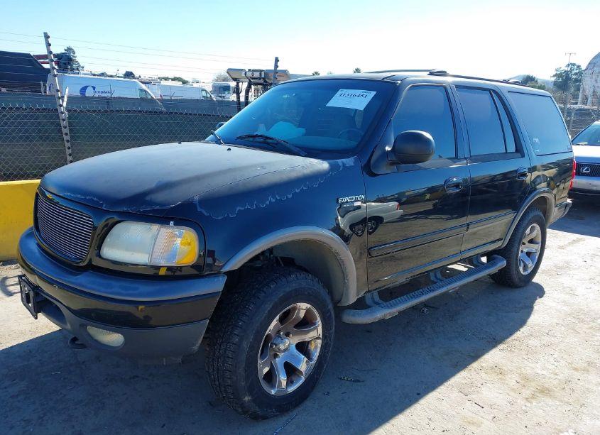 Photo 2 of 2001 Ford Expedition XLT (VIN 1FMFU16L91LB47872)
