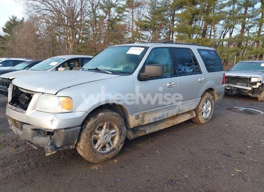 Photo 2 of 2004 Ford Expedition NBX/XLT (VIN 1FMFU16LX4LA77271)
