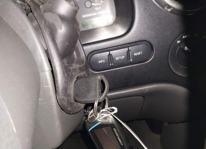 Photo 11 of 2003 Ford Expedition XLT (VIN 1FMFU16W43LB43578)