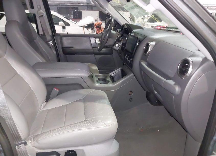 Photo 5 of 2003 Ford Expedition XLT (VIN 1FMFU16W43LB43578)