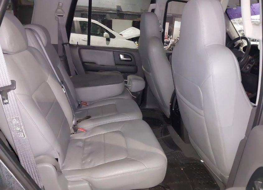 Photo 8 of 2003 Ford Expedition XLT (VIN 1FMFU16W43LB43578)
