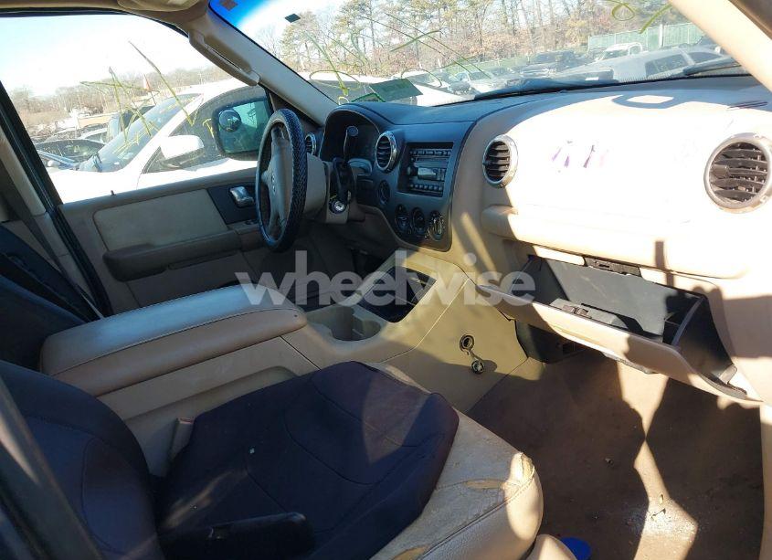 Photo 5 of 2003 Ford Expedition XLT (VIN 1FMFU16W73LA37027)