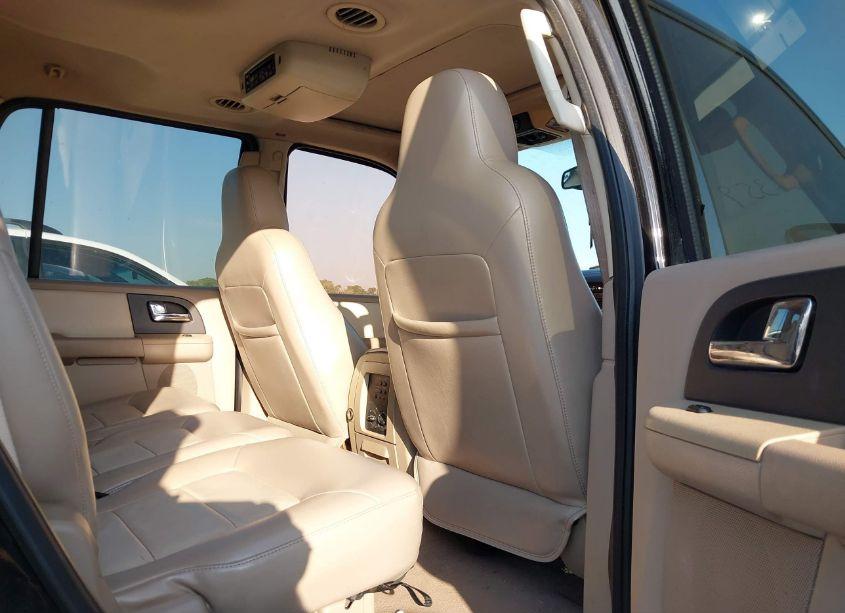 Photo 8 of 2005 Ford Expedition EDDIE BAUER/KING RANCH (VIN 1FMFU17505LA91634)