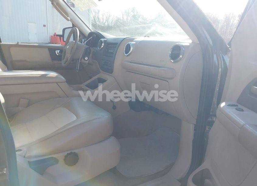 Photo 5 of 2006 Ford Expedition EDDIE BAUER (VIN 1FMFU17516LA09167)