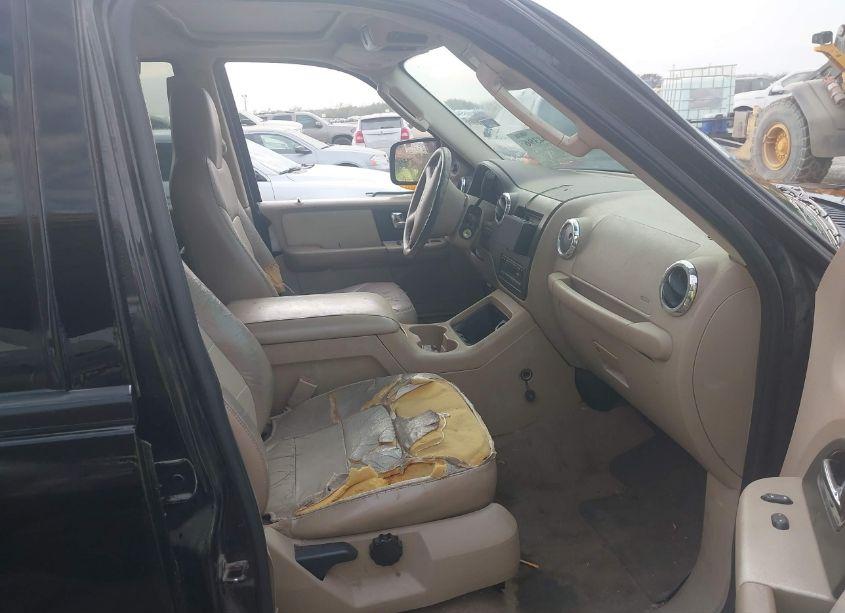 Photo 5 of 2005 Ford Expedition EDDIE BAUER/KING RANCH (VIN 1FMFU17525LA49224)