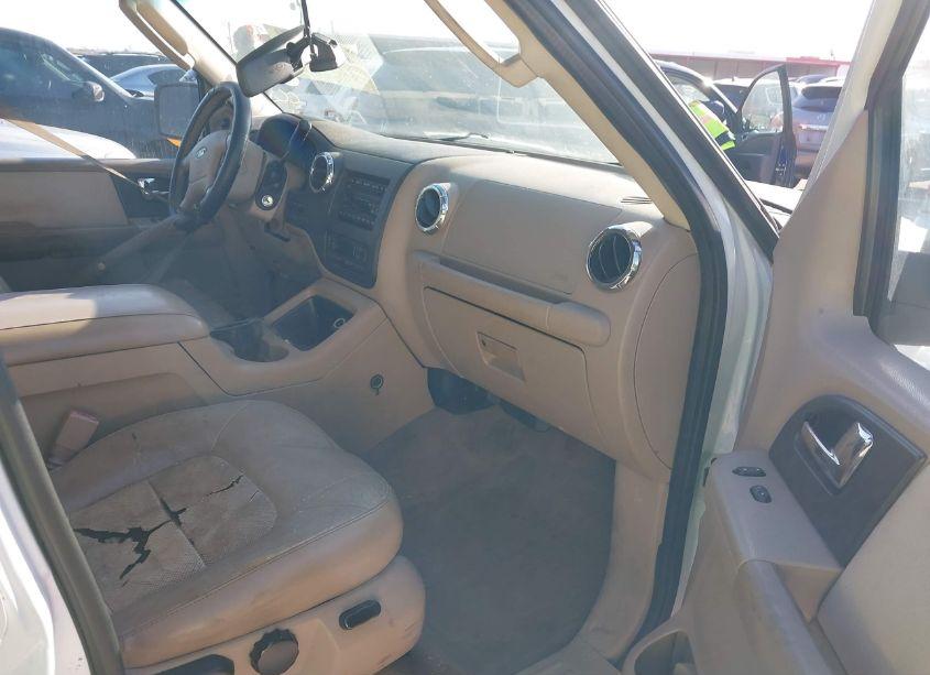 Photo 5 of 2005 Ford Expedition EDDIE BAUER/KING RANCH (VIN 1FMFU17525LB13701)