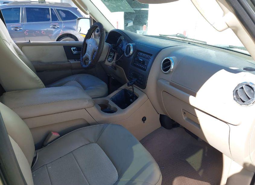 Photo 5 of 2005 Ford Expedition EDDIE BAUER/KING RANCH (VIN 1FMFU17545LB03543)