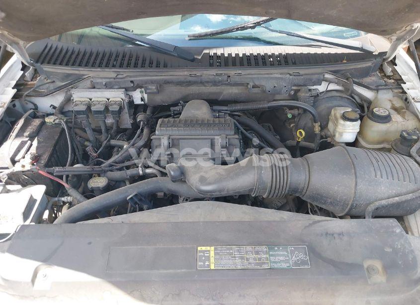 Photo 10 of 2005 Ford Expedition EDDIE BAUER/KING RANCH (VIN 1FMFU17585LA69297)