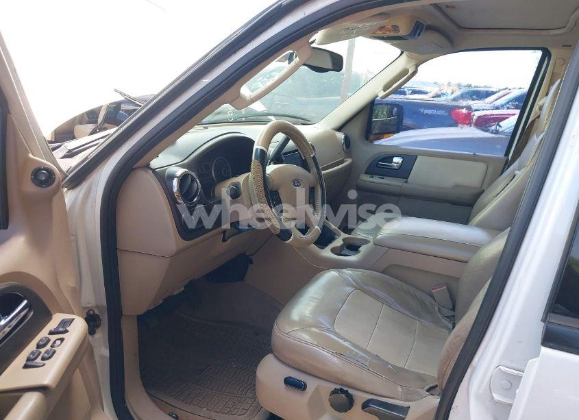 Photo 12 of 2005 Ford Expedition EDDIE BAUER/KING RANCH (VIN 1FMFU17585LA69297)