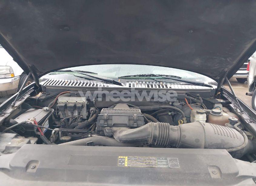 Photo 10 of 2005 Ford Expedition EDDIE BAUER/KING RANCH (VIN 1FMFU175X5LA96811)