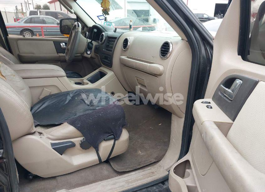 Photo 5 of 2003 Ford Expedition EDDIE BAUER (VIN 1FMFU17L03LC46078)