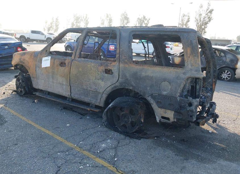 Photo 3 of 2004 Ford Expedition EDDIE BAUER (VIN 1FMFU17L74LA33002)