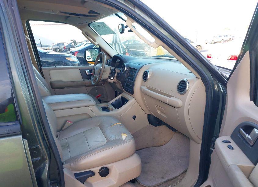 Photo 5 of 2004 Ford Expedition EDDIE BAUER (VIN 1FMFU17L84LB59854)