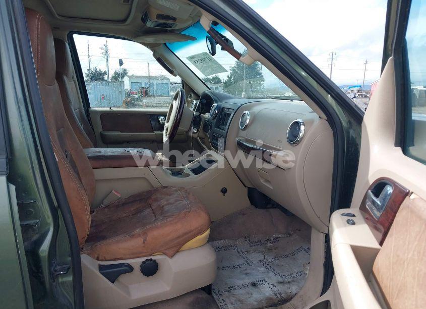 Photo 5 of 2005 Ford Expedition EDDIE BAUER/KING RANCH (VIN 1FMFU18505LA76629)