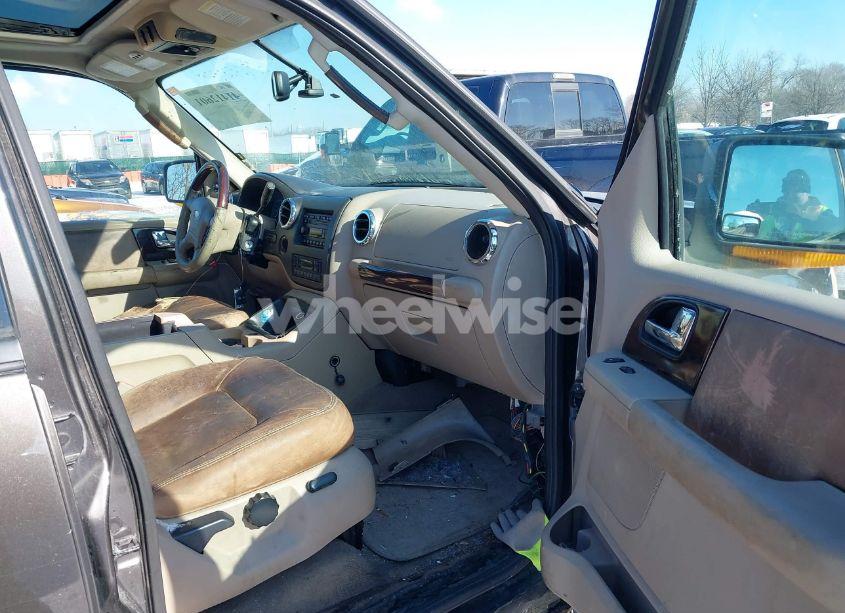 Photo 5 of 2006 Ford Expedition EDDIE BAUER/KING RANCH (VIN 1FMFU18506LA70718)