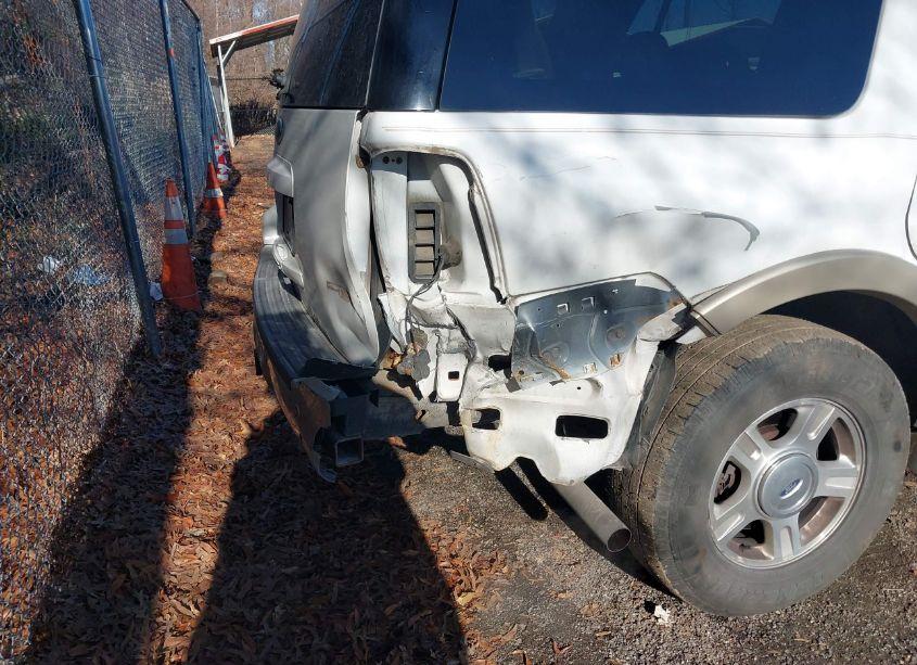 Photo 6 of 2006 Ford Expedition EDDIE BAUER/KING RANCH (VIN 1FMFU18516LA37548)