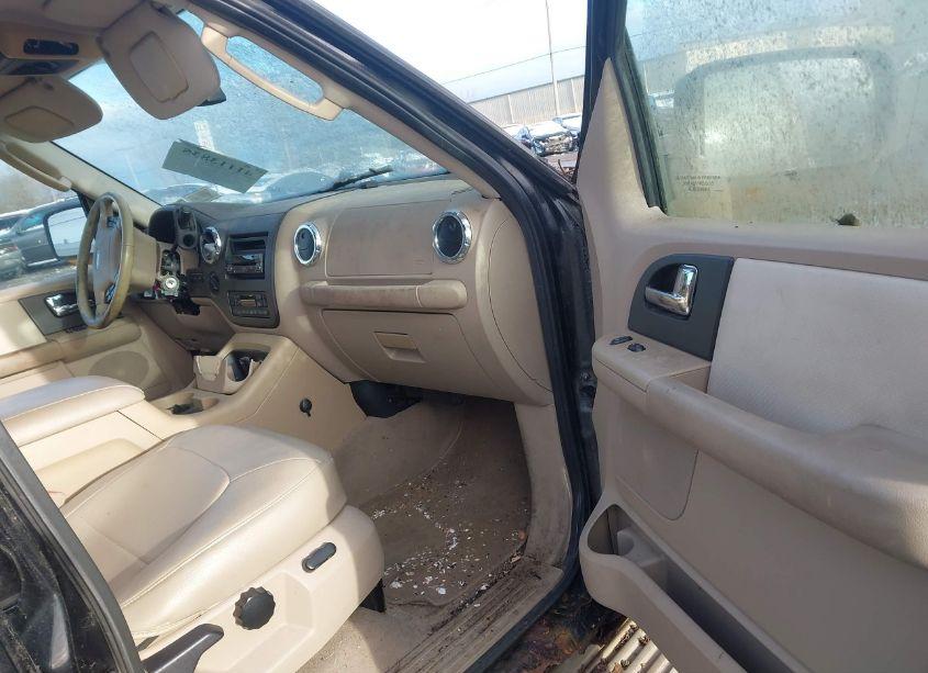 Photo 5 of 2006 Ford Expedition EDDIE BAUER/KING RANCH (VIN 1FMFU18516LA93277)