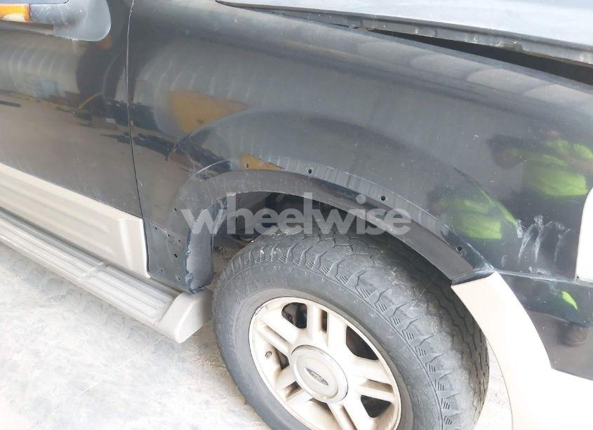 Photo 6 of 2005 Ford Expedition EDDIE BAUER/KING RANCH (VIN 1FMFU18525LA62439)