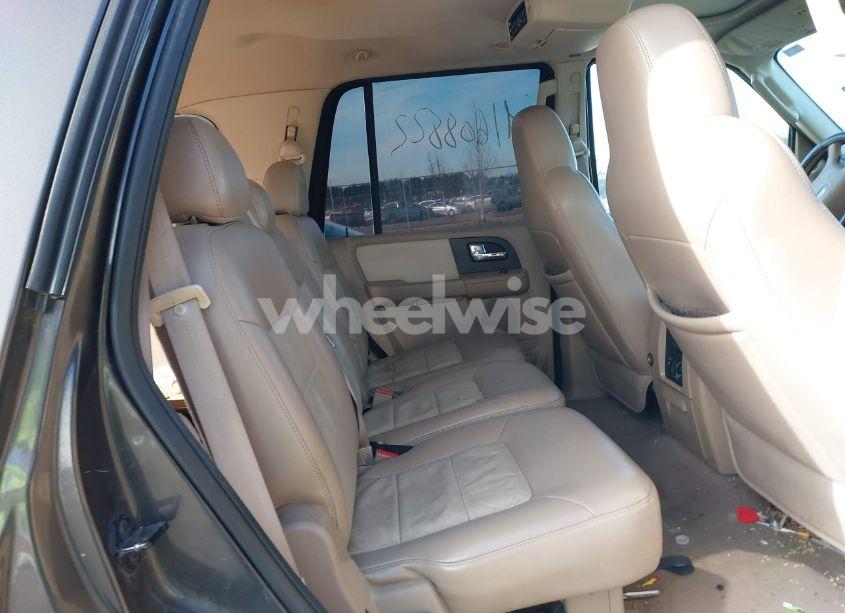 Photo 8 of 2005 Ford Expedition EDDIE BAUER/KING RANCH (VIN 1FMFU18555LA39558)