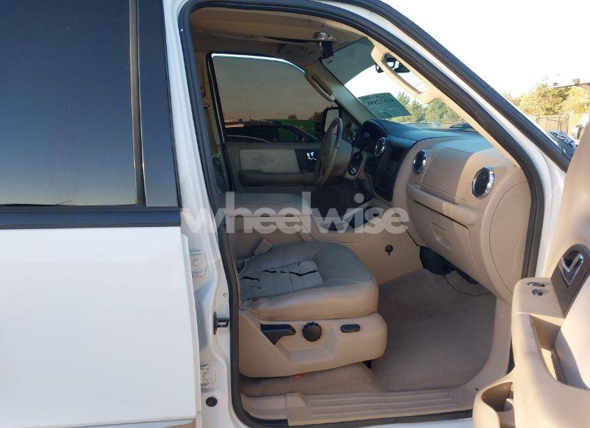 Photo 5 of 2006 Ford Expedition EDDIE BAUER/KING RANCH (VIN 1FMFU18586LA33979)
