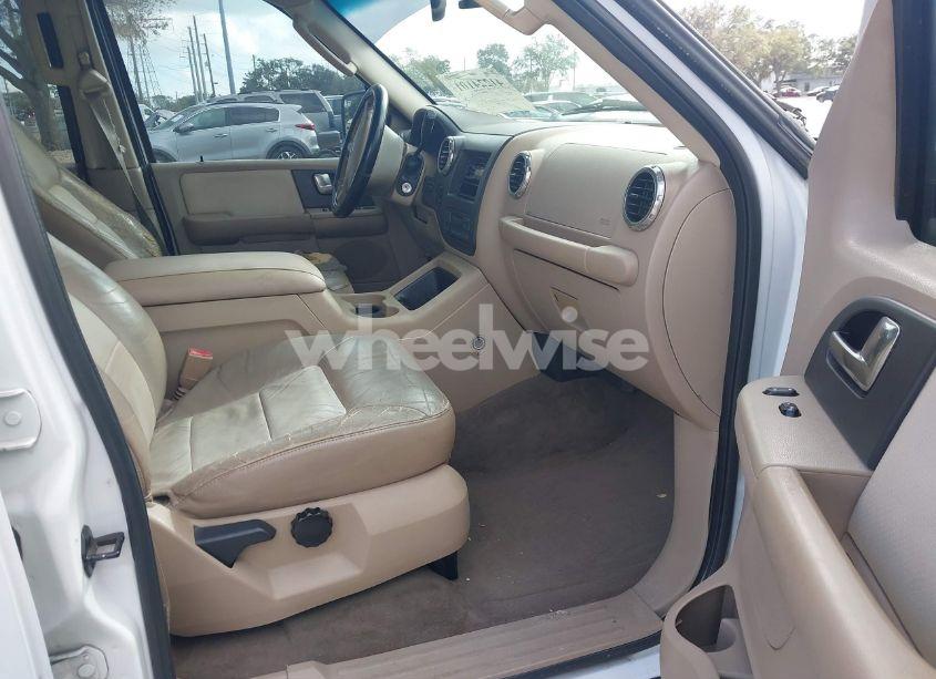 Photo 5 of 2003 Ford Expedition EDDIE BAUER (VIN 1FMFU18L03LA78120)
