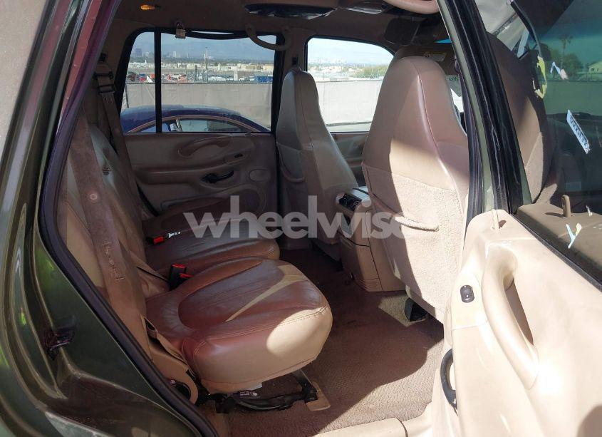 Photo 8 of 2001 Ford Expedition EDDIE BAUER (VIN 1FMFU18L11LB15964)