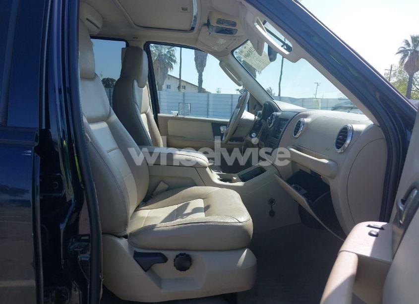 Photo 5 of 2003 Ford Expedition EDDIE BAUER (VIN 1FMFU18L13LB47252)