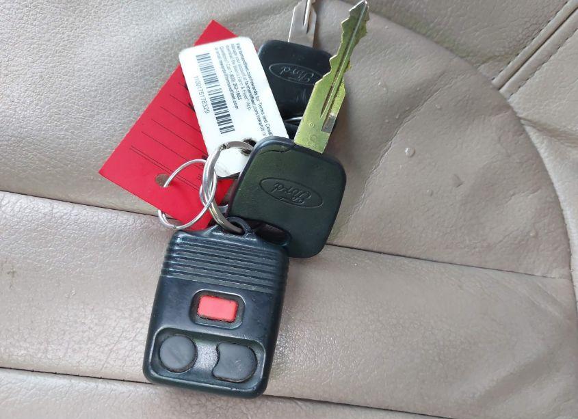 Photo 11 of 2001 Ford Expedition EDDIE BAUER (VIN 1FMFU18L31LA49076)