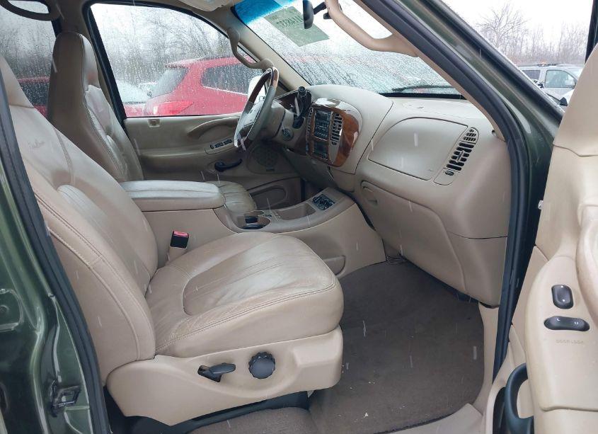 Photo 5 of 2001 Ford Expedition EDDIE BAUER (VIN 1FMFU18L31LA49076)